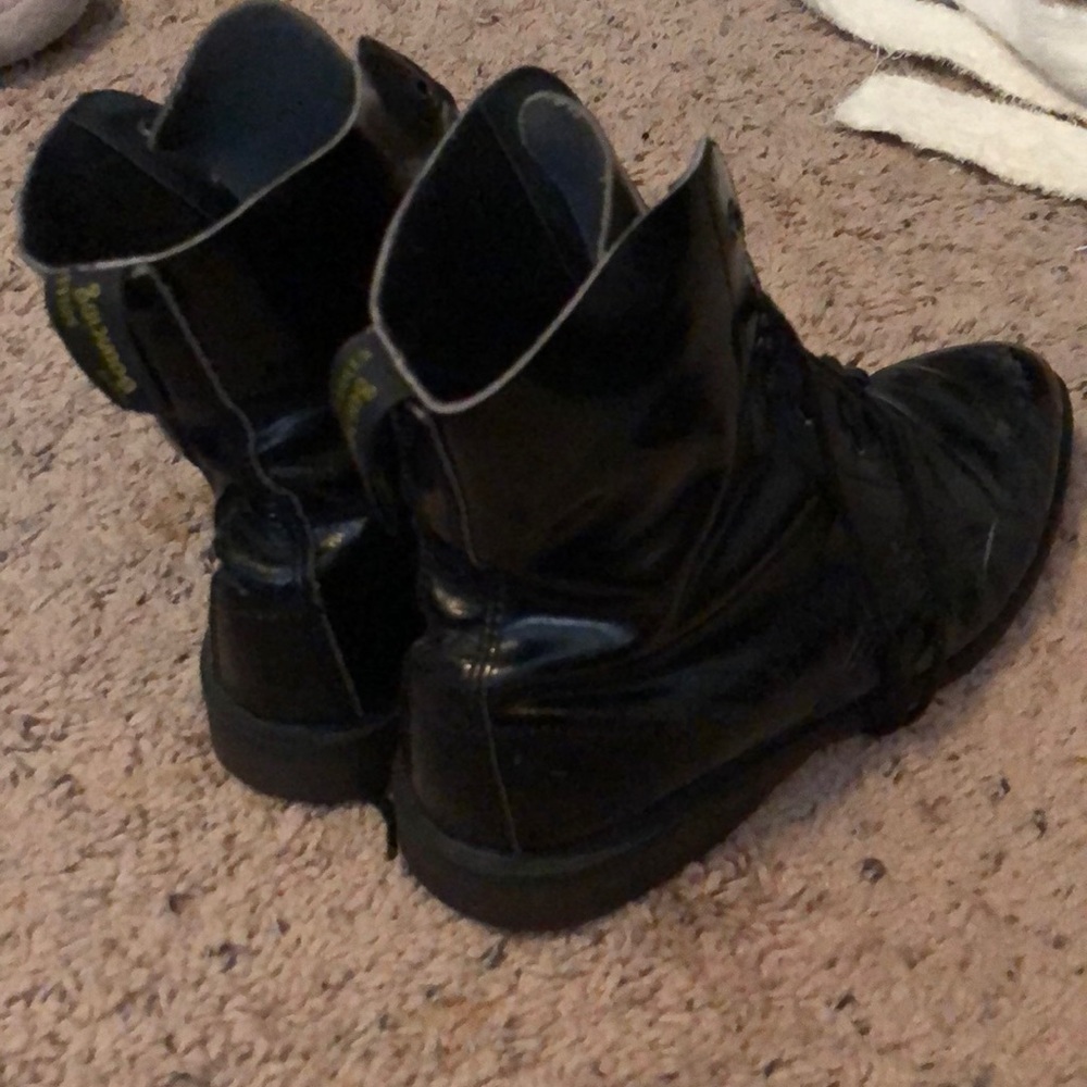 Black Patent Pointed Toe Doc Marten’s (6)